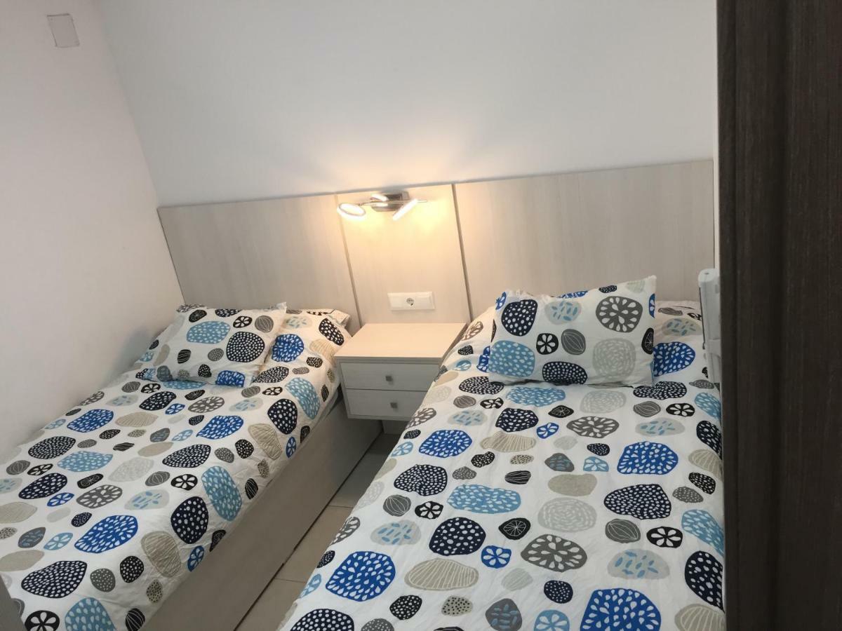 Apartament First Line