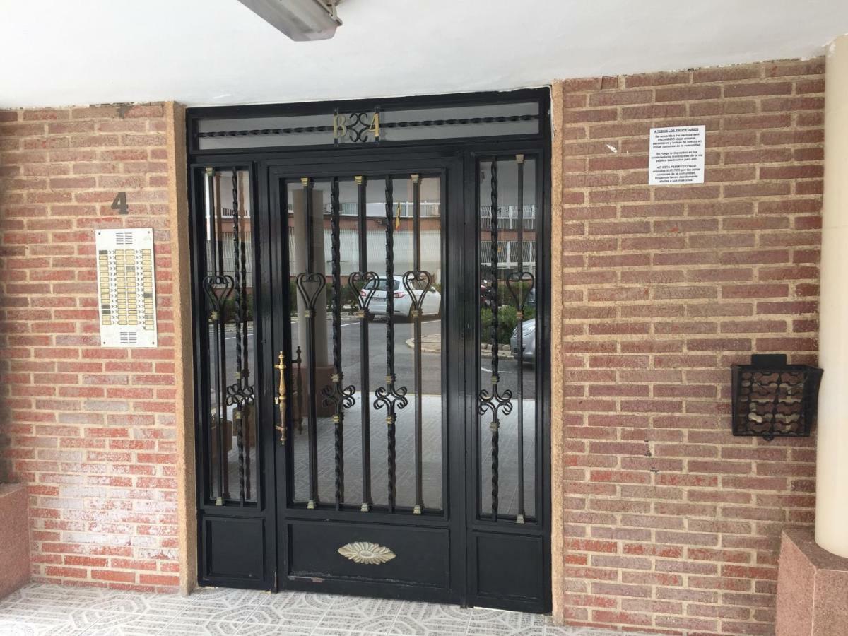 First Line Apartament *